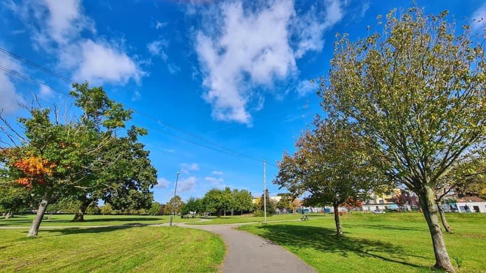 Апартаменты Lux 3Bed Near Wembley With Parking By Oceana Group - Sleeps 8 Харроу Экстерьер фото