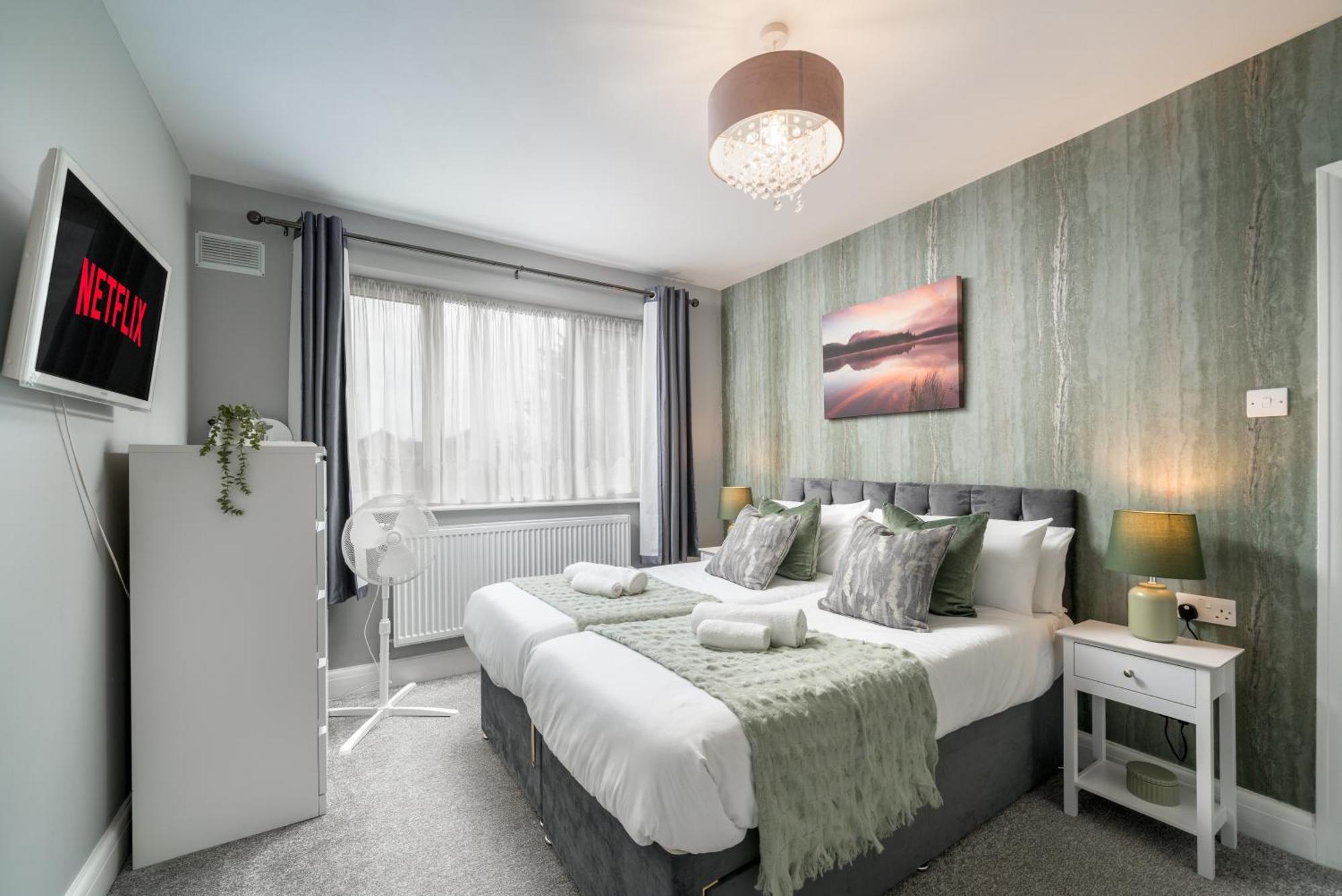 Апартаменты Lux 3Bed Near Wembley With Parking By Oceana Group - Sleeps 8 Харроу Экстерьер фото